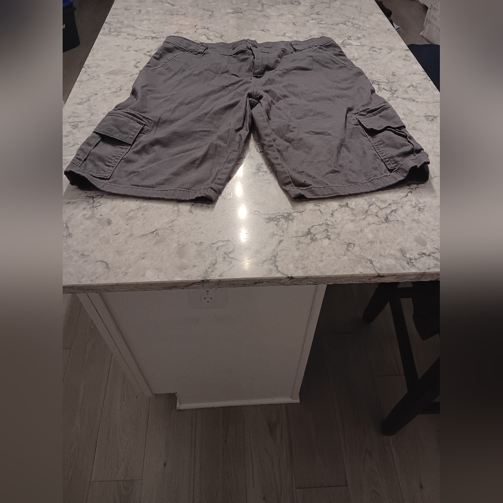 Thereabout adjustable cargo shorts gray boys size 20 🩳